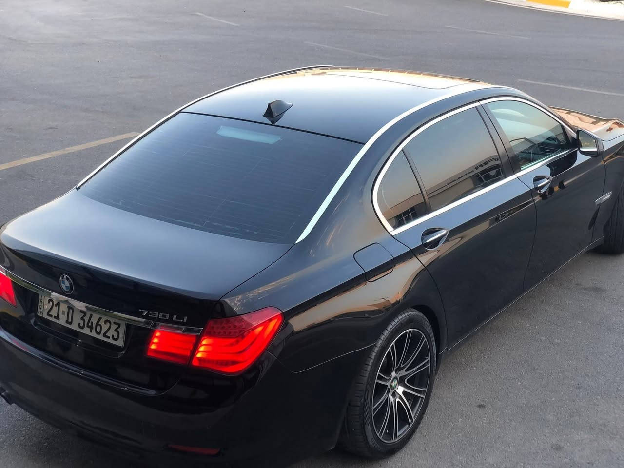 Bmw 730
موديل ٢٠١١
خليجي وكاله العروش
السياره مكفوله من كلشي ومابيهة اي نقص وجديد مسويلهة سيرفس عام التراي مالتهة مال سياره زيرو وانطيهة بشرط ترايك للبصره
المواصفات =

شاشه جبيره
تعرض كار بلاي ويوتيوب
تبريد مركزي
ثلاجة
تبريد مكان الاكواب
٥ بردات
صندوق شفط
لايت داينمك
سلايد جبير
محرك n52 المرغوب
فول  مواصفاتهة واهل الخبره يعرفون شنو بعد بيهة مواصفات
السعر ١٩٥ ورقه
للاستفسار ***********
