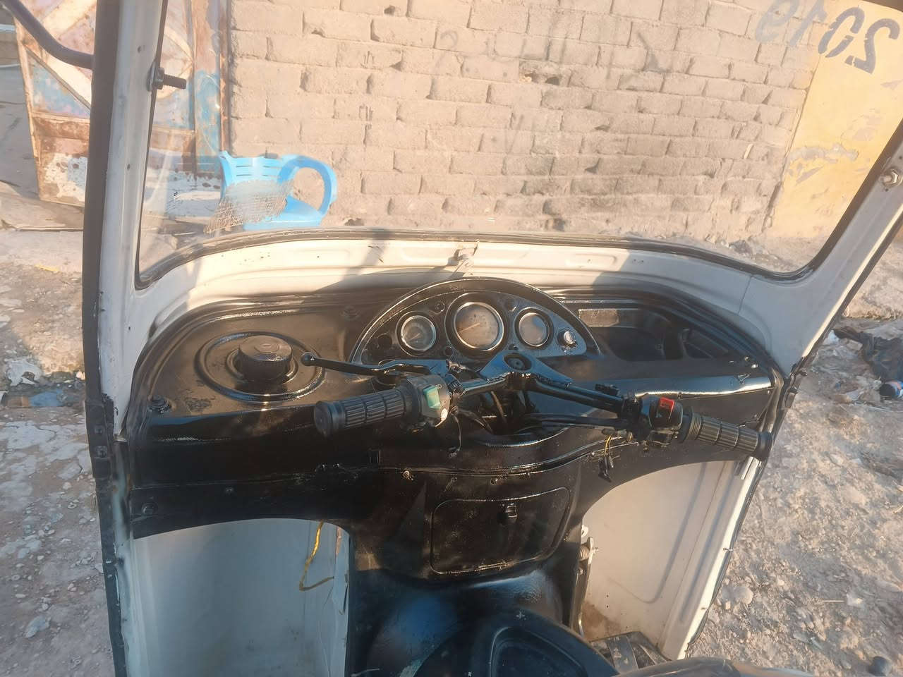 تكتك للبيع او باكستاني فحل  جاهزه كل نقص ما بيها  مكينه ستوته بلادي ما محور مكلف بالنشر الاتصال على الرقم رجاء 
‏‪***********‬‏ المكان كوت زويريجات
‏‪***********‬‏
