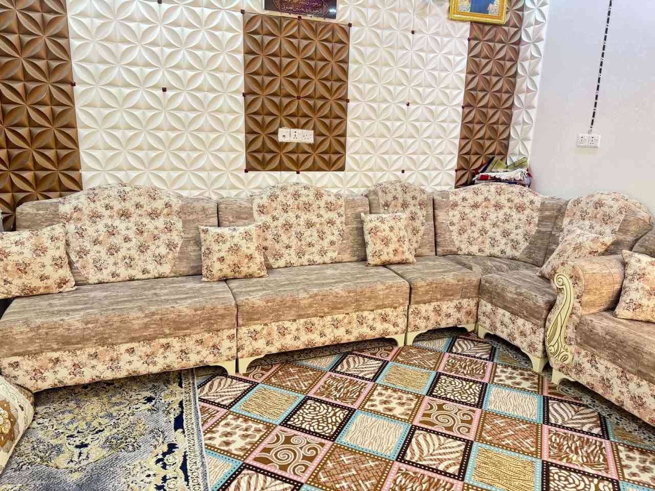 سلام عليكم غرفه نوم إيطالي أخت جديده مع ٢ تخم مع بردات سحب درجه اولى مع كاونتر سنك مغسله طبلات عدد ٨ للاستفسار مراسله خاص او واتساب *********** بلقرب من حي الفرات بدايه طريق سياحي
