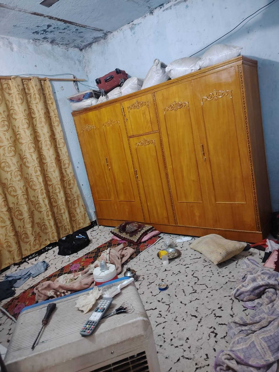 بيت زراعي المساحه ١١٠ متر يتكون من صاله واستقبال وغرفتين نوم صحيات خارجيه مطبخ البناء ابلوك كهربائي
للستفسار أكثر ***********
ناحيه أور السديناويه السعر ٢٧ مع المجال

