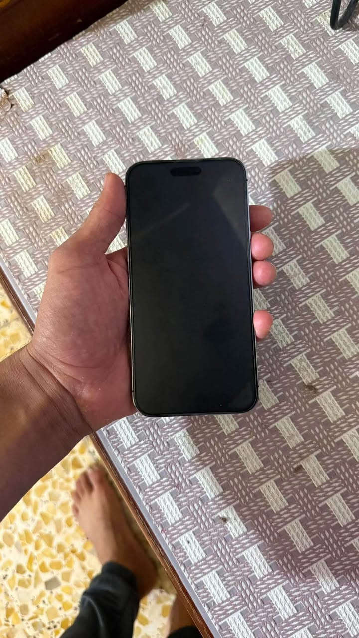 ايفون 14برو ماكس وكاله كارتون تلفون بطارية دبل شريحة جهاز كلش نضيف وعلى إيدي   السعر 900وببه مجال الاستفسار على رقم ***********
