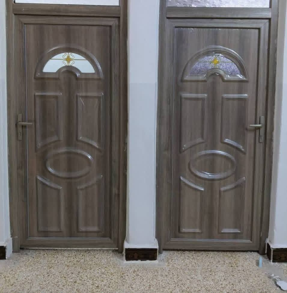*🚨 عرض خاص لفترة محدودة 🚨 خصم 25%*  
*ابواب وشبابيك بلاستك PVC عازلة للصوت والحرارة*  
*ابواب رئاسية فخمة*  
*مطابخ حديثة تصميم تركي*  
✅ جودة عالية + ضمان + تركيب سريع

*العنوان:* الموصل - الجانب الأيمن - شارع بغداد - قرب مطعم ومضايف العباسي  
*للحجز والاستفسار:*  
📞 ***********  
📞 ***********

الكمية محدودة... سارع بالحجز قبل نفاذ العرض
