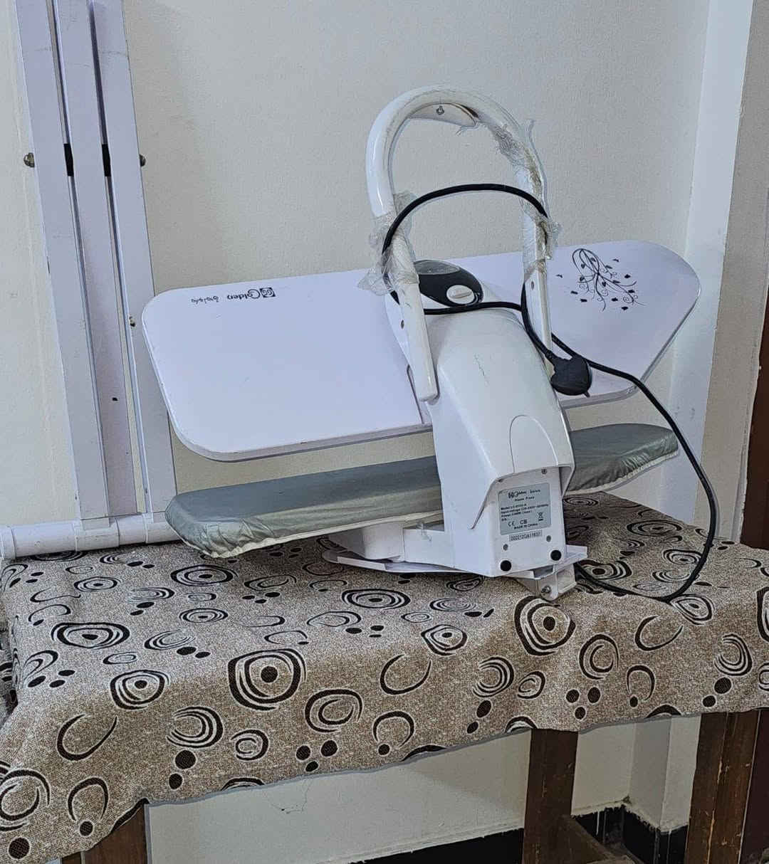 ***********
