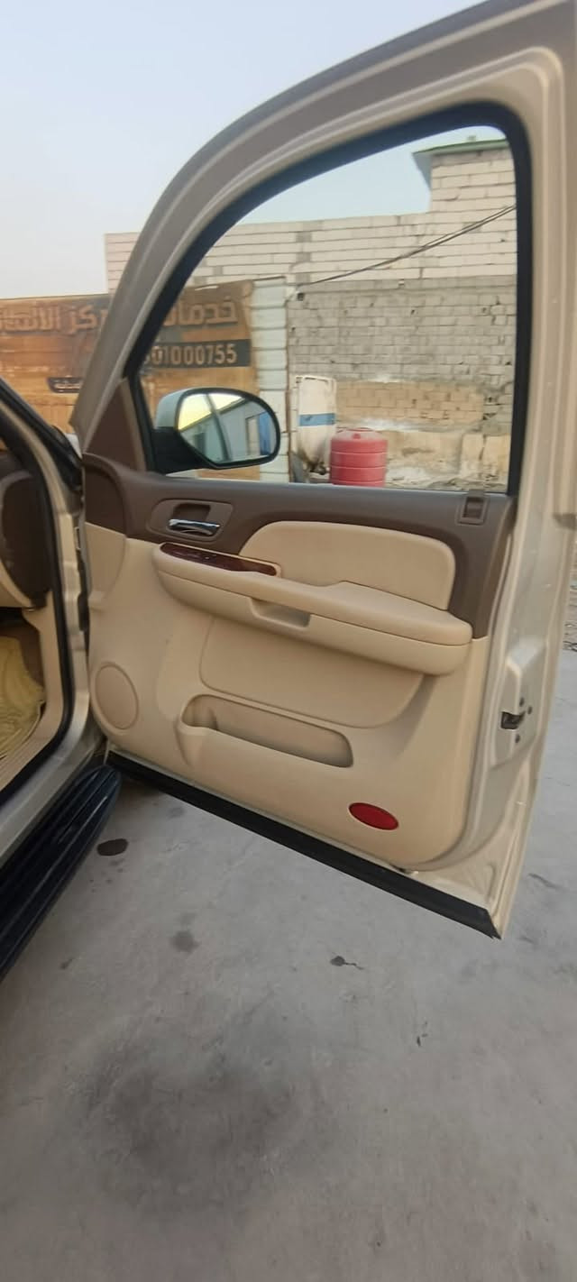 السلام عليكم  أدوات أدوات حاويه سيارة مديل ٢٠٠٩ خليجي تاهو بتراكفاله عامه من الكص والفتح سياره جديده مكينه وكير حداديه جديده متومه رقم شمالي كفاله من سرقه واعشره بيع مستعجل مكان في البصره سعر ٦٠ سفتار علا هذا رقم ***********
