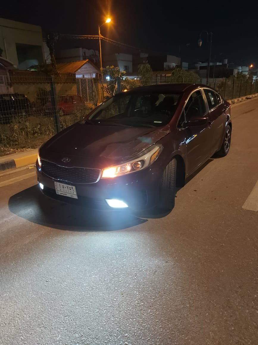 🚗 كيا فورتي موديل 2018 للبيع أو مراوس (حسب القناعة) 🚗
المواصفات:
 المحرك: 2000 دوش (2.0L DOHC)
 المسافة المقطوعة: 117 ألف ميل
 التحكم: تحكمات ستيرن جهتين
 الشاشة والكاميرا: كاميرا بلادية
 الوضع العام: السيارة نظيفة جداً، استخدام شخصي، ومسويلها أدامة كاملة من إلى (جاهزة للعمل وما تحتاج أي مصروف).
الضرر/الحادث:
 جاملغ السايق + ربع البنيد.
 قبق الجنطة مبدل.
(صور الحادث متوفرة للجادين).
السعر والتفاصيل:
 السعر: 125 ورقة ($12,500) وبيه مجال للشراي الجاد.
 المكان: النجف الأشرف.
 للتواصل والاستفسار: ***********