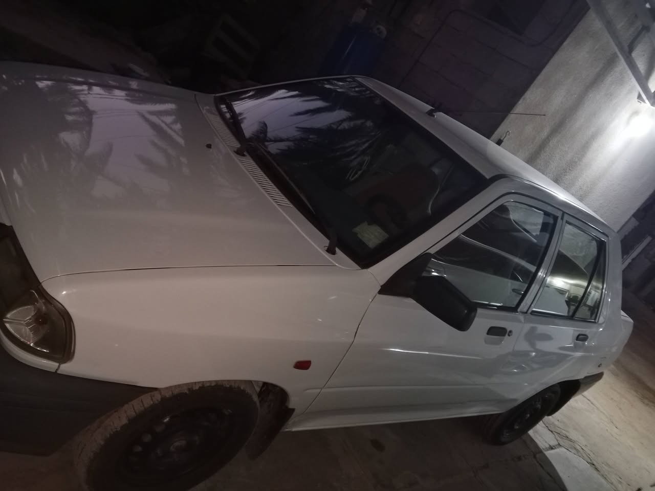 السلام عليكم سايبه للبيع موديل 20 جاهزه من كلشي كير محرك حداديه تخم تاير تبريد كله جاهز كفاله عامه السعر اتصل ***********
