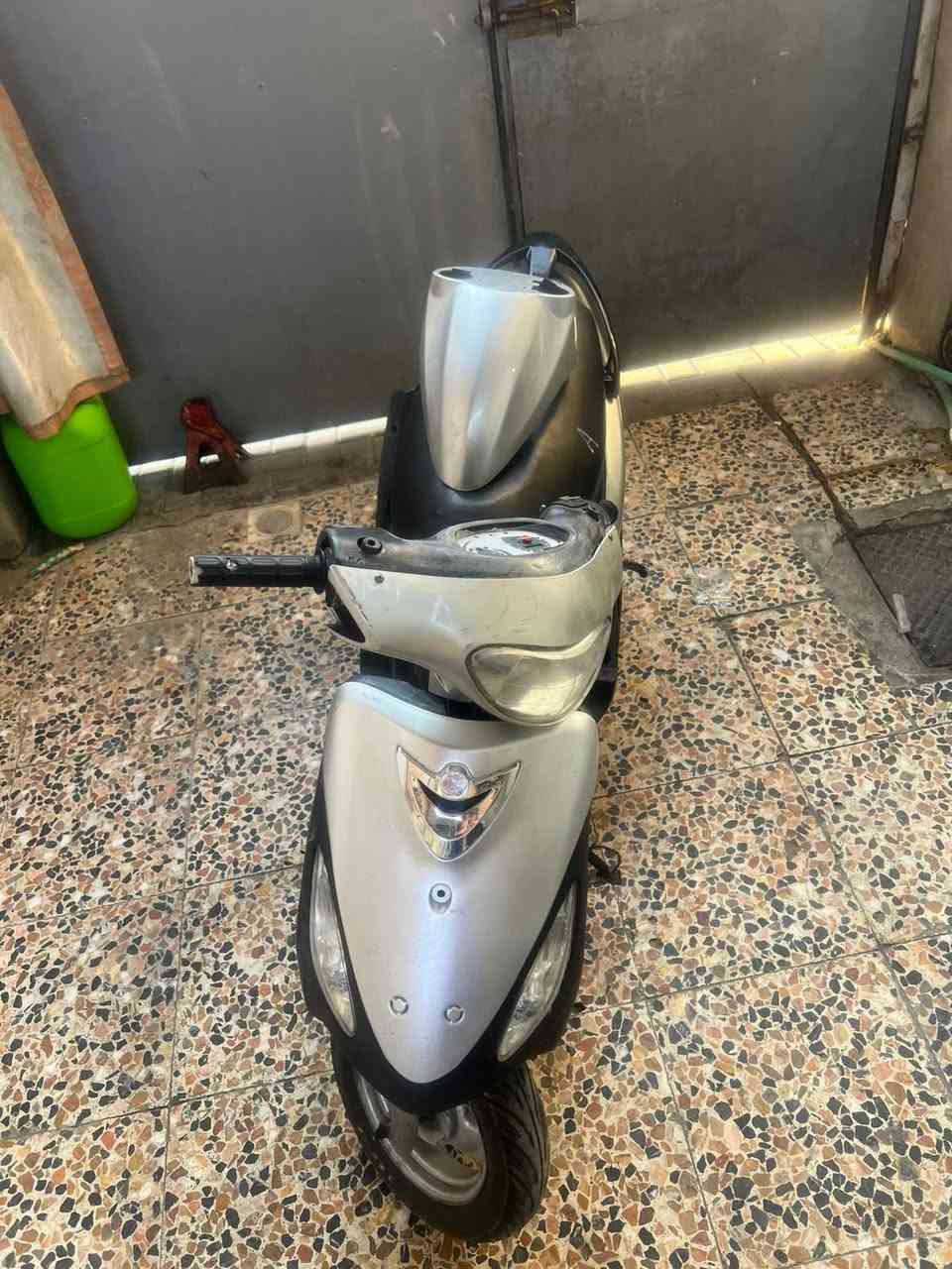 دراجه ماكس للبيع الدراجه ما تشتغل يحتاجله قبق هندر لئن ماله مكسور كفرات مبدله و كزوز رياضي سلف ما بيه ضفيره مبدله الدراجه مفتوحه مبدله ولفات بس الدراجه شلعه تخبل وسرعه السعر 350 و بيه مجال مكاني البصره و ارجع و اكرر كوم حديد بس اذا تشتعل بيه دراجه تخبل رقمي ***********
