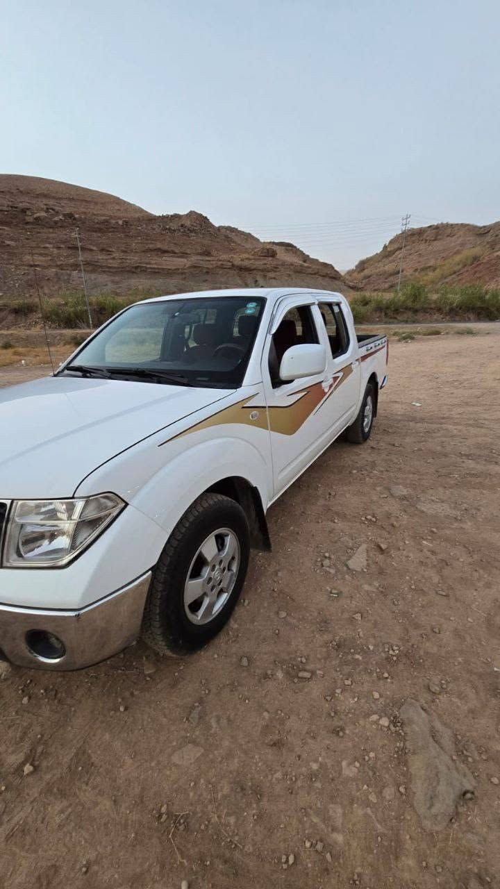 السلام عليكم للبيع نيسان نيفاره موديل 2014  رقم أربيل تريد تحويل أو وكالة كير أوتماتيك مكفوله كفاله عامه  عدا المكينه بيها بخار قليل تبريد ثلج حداديه تخم تاير كله جديد السياره جديده وجاهزه واي نقص مابيه السعر 110$بيها مجال قليل ***********  واتساب مكان السياره بغداد
