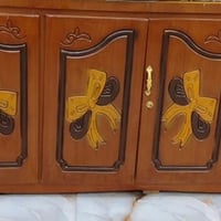 بوفيه ٦ باب • ميز بلازما • كلش نظيفه
