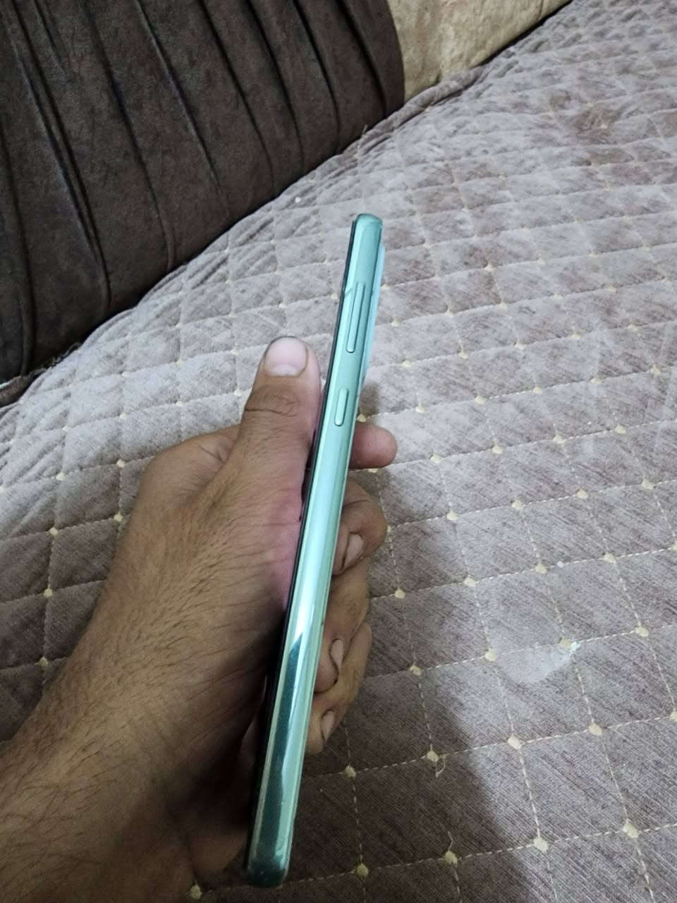 سامسنك a73 ذاكره ٢٥٦ فقط بي فطر  زغير بطارف الشاشه شاشه بلاديه الجهاز كله شغال مابي عطل بيع او مراوس  السعر ١٦٥
***********
