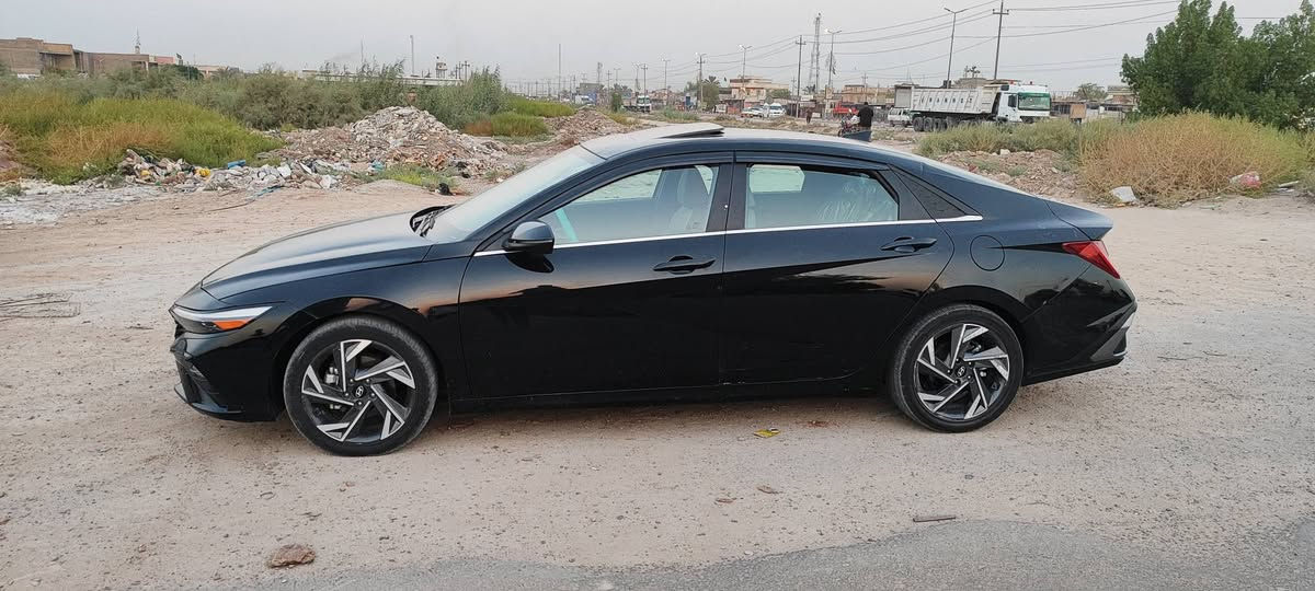 السلام عليكم ورحمه
النترا 25 فول هايبرد للبيع فقط #السعر 126
صبغ ٤ قطع بدون دواخل سابقا كلين الصور موجوده
السياره ماشيه 42 
دخول جديد رقم بغداد جديد 
مكان السياره بابل الإسكندرية 
للاستفسار ***********

