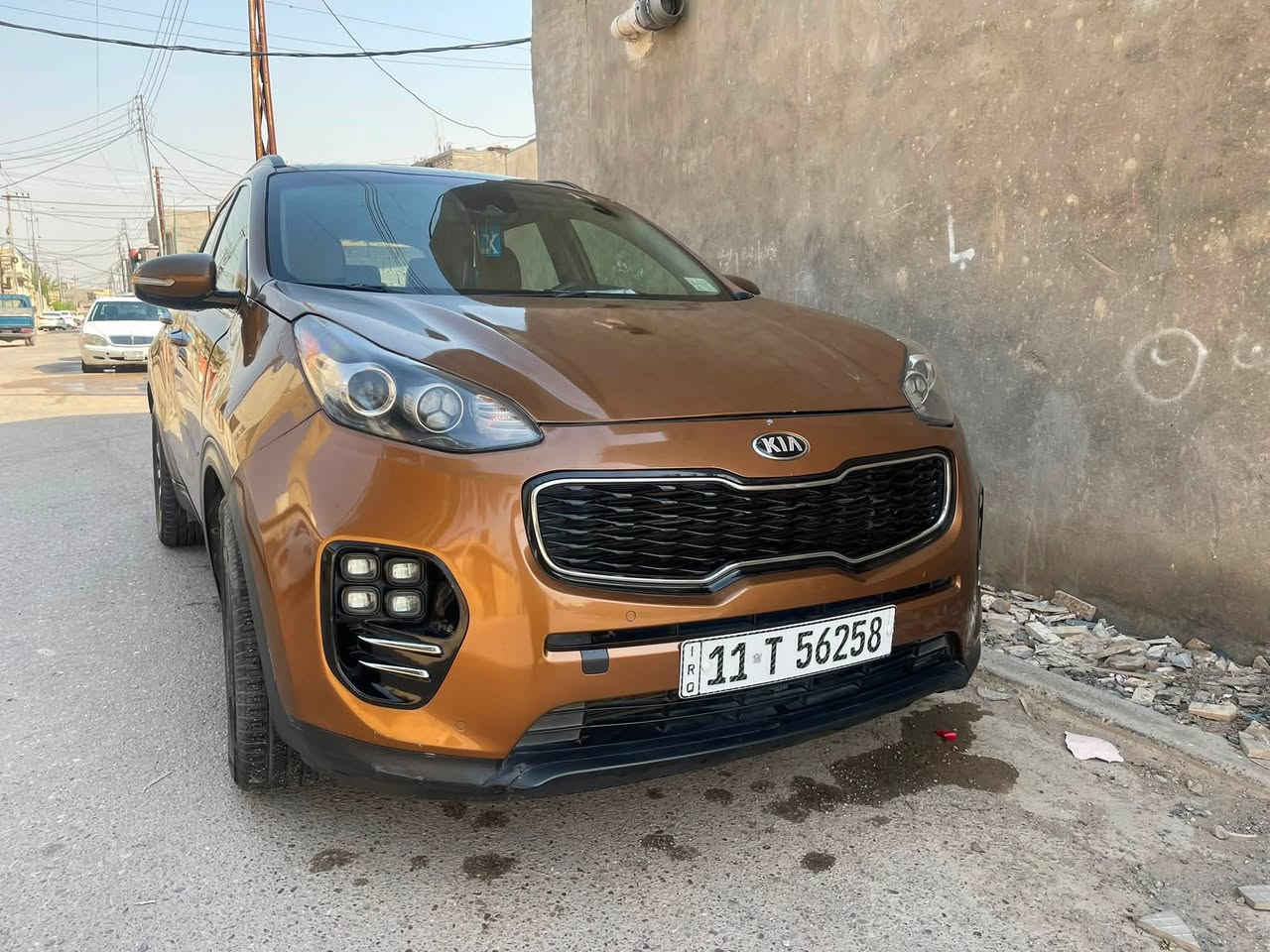 سبورتج موديل 19 وارد امريكي سياره بيها باب صبغ وتعديل خلف السائق و البنيد تعديل وصبغ قطعتين فقط وسياره جديده مال بيت ماشيه خمسين الف فول مواصفات واحد على واحد  بصمه و مري بنراما  توقف ذاتي تحديد مسار اشاره حساسات خلفي امامي شاشه السعر 150 قفل الرقم ***********
