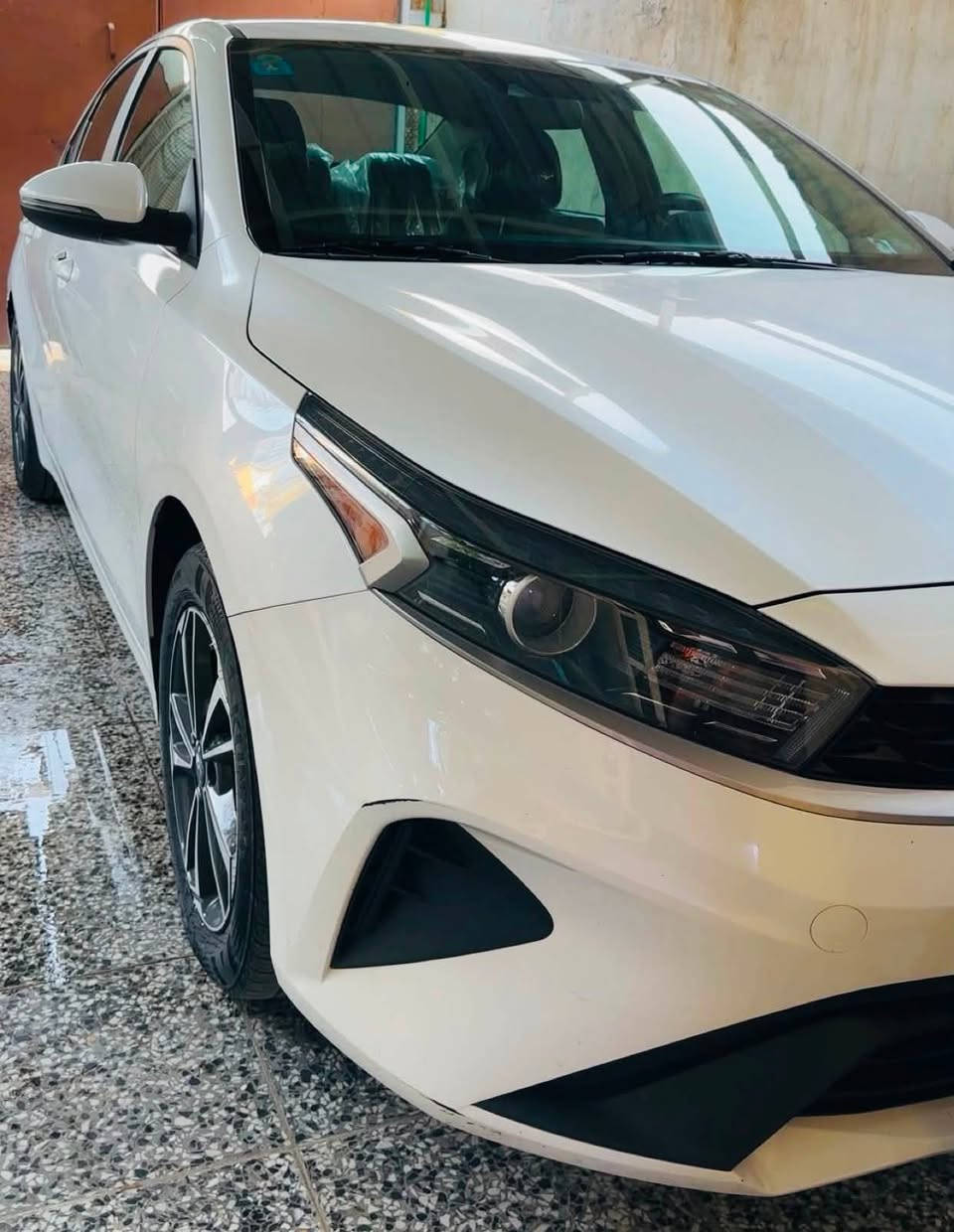 السلام عليكم
فورتي LX (2024) دخول جديد  
 وارد امريكي  السياره فقط چاملغ خلفي معمر نفسه بدون دواخل ولا رباك ولا قطعه مفتوحه ليبل واحد  
محرك كير كفالة ابيع على الفحص وين يعجبك افحص 
رقم بغداد 11 نكليزي سنويه ال2031
محرك 2000 دوش  
رادار امامي-رادار خلفي -تحديد-مسار-سياقه-ذاتيه  توقف ذاتي عند الاقتراب -كامره دواره - شاشه كبيره-خرائط GPS-تحكم ستيرن- مثبت سرعه -حساس اطارات -ويل كب -دوشمة جديدة شغل النواب 
مكان السياره الشعلة  الرحمانية 

(اخوان للبيع لا أ راوس ولا ابقي  فلوس عليها )
تفاصيل اكثر اتصل على الرقم  ***********
