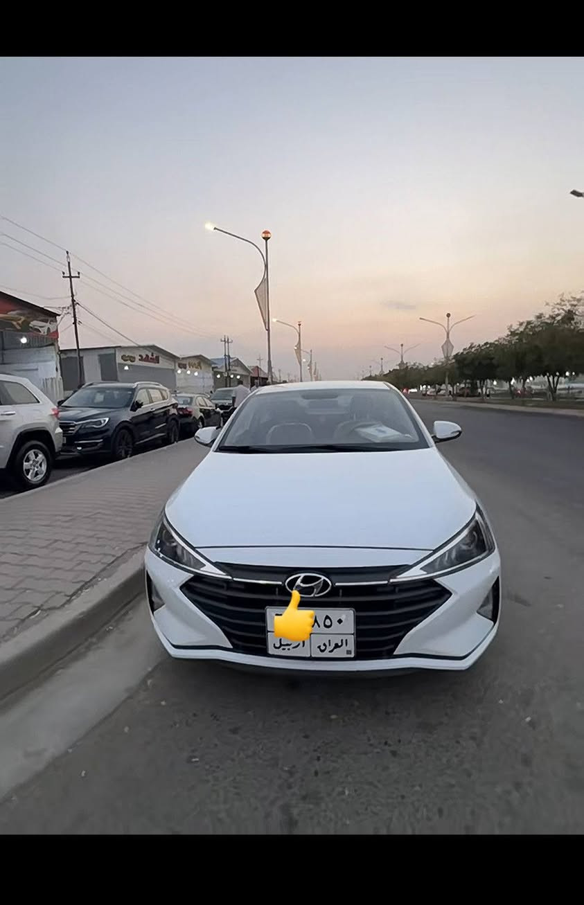 النترا ٢٠٢٠ خليجي ابيض ماشي حقيقي ٥٢الف كيلو مكفول من كلشي سياره كلين مابي كلشي رقم تليفون ***********
