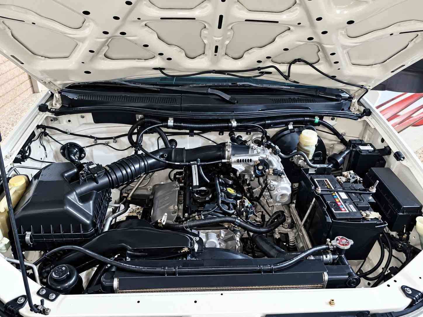 ميتسوبيشي L200 • ٢٠١٠ • بدون صبغ