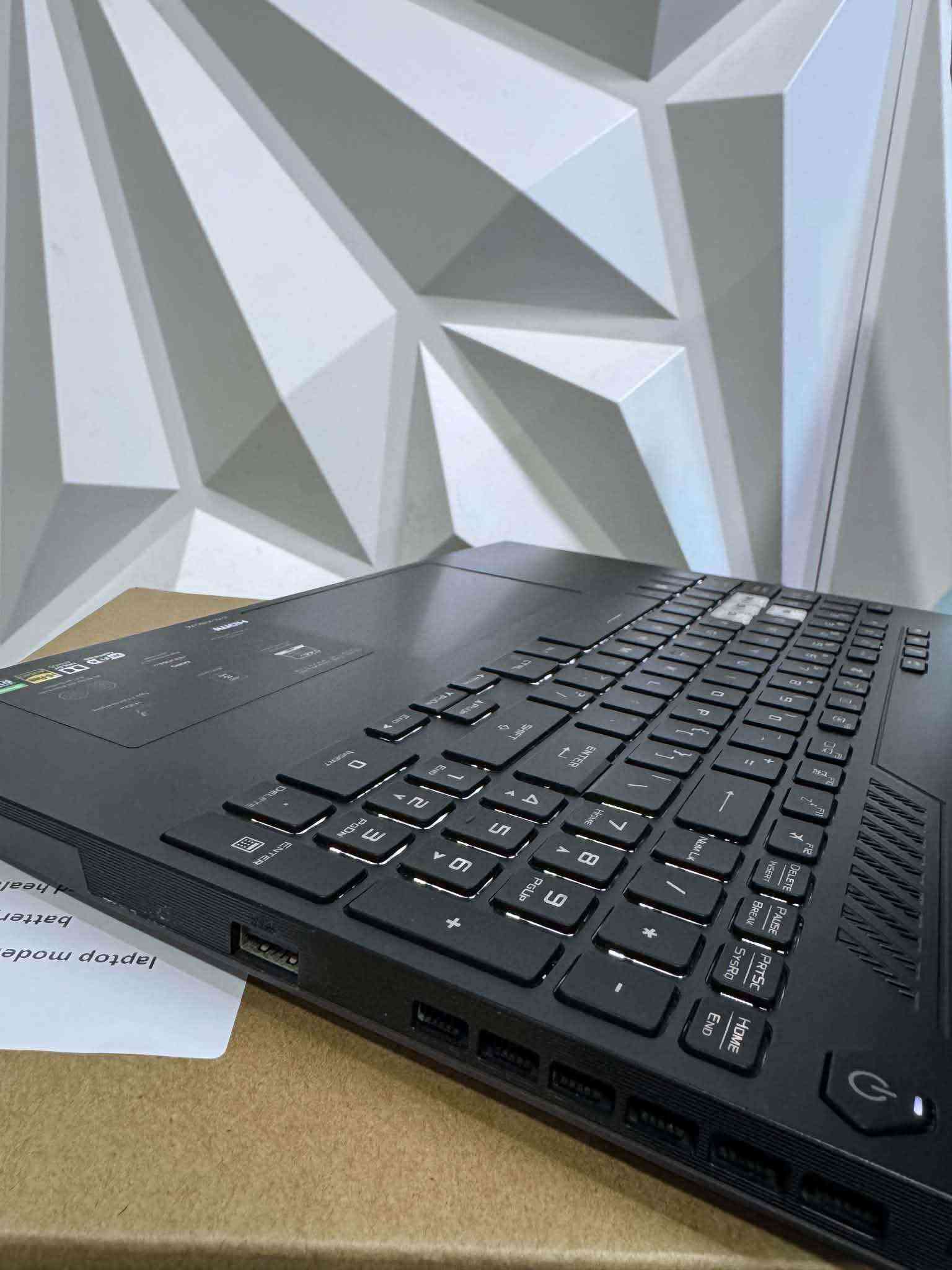 1》GPU●  RTX 3070 8gb 
2》CPU● i7 12650H
3》RAM●  16gb ddr5 2x8
4》Hard●  nvme 512gb 
5》screen●  15.6 inch fhd 144hz كويسينجاك, أربيل
