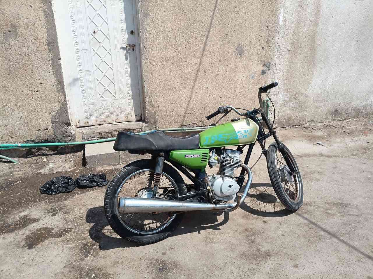 البيع سعر.  ٢٥٠.   ***********
