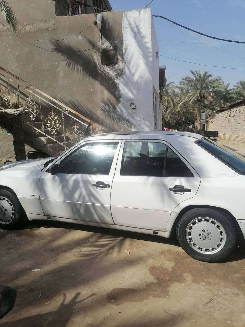 مارسدس مديل ٨٧  رقم بغداد  سنويه عظم عاج  السعر  ٣٥  رقم مبايل ***********
