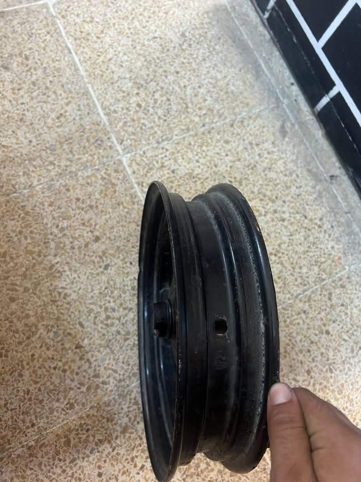 ويل ماعرف يادرجه 3قطع عندي نفس الي بل صوره 
نضيف قيم واحد 
***********
