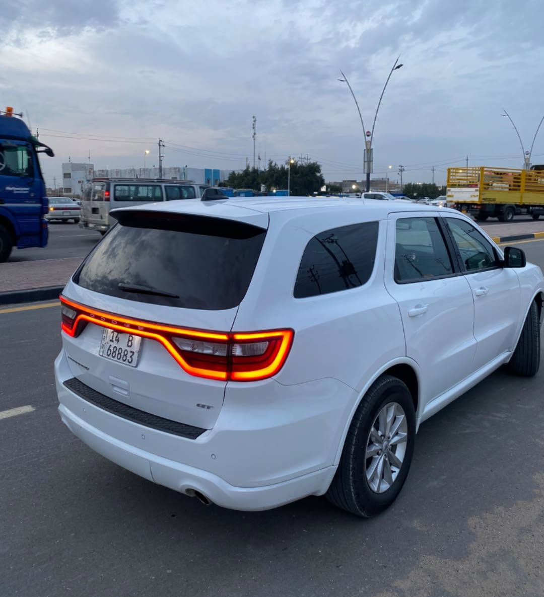 دوج دورنكـو مـوديـل 2025 Dodge Durango 🔥

سلام عليكم اخوان🫡
نوع السياره:دوج دورنكو
موديل السياره:2025
فائة السياره:GT
لون السياره:ابيض🤍
المسافه المقطوعه:49.000الف كم قابل للزياده❤️‍🔥
حالة السياره:كفاله عامه (استيراد خاص)
محرك السياره: V6 /3.600
السياره مرقمه (شهداء بصرة)

الـمــواصـفـات :

1:تحتوي على شاشه كبيره حجم الشاشة هو 10.1 بوصة، وتعمل باللمس عبر نظام الترفيه والمعلومات الحديث Uconnect 5 (وتدعم نظامي Apple CarPlay و Android Auto بشكل لاسلكي).
2:عدد الركاب:7
3:تدفئة كشنات
4:تدفئة سترين
5:تبريد ثلاث قطع مركزي
6:تايرات السياره مال الوكاله
7:تحتوي على نظام SPORT🏁🚀 
8:تحتوي على نضام ECO
9:كير السياره 8 سرعات
10:مثبت سرعه
11:نقطة عمياء في المري الجانبيه
12:نوع الإضاءة (اللايت) الأمامي للسياره هو LED 
13:تحتوي على منفذين تايبسي و منفذين يوسبي ومنفذ AUX
14:رادار خلفي
15:ويل السياره 18 بلادي مال GT

والعديد من الموصفات 

حالة السياره جيده جداً جداً يعني السياره اخت الزيرو 

وسعر السياره 325$ وبيه مجال❤️
للاستفسار رقم الهاتف :***********🌺
