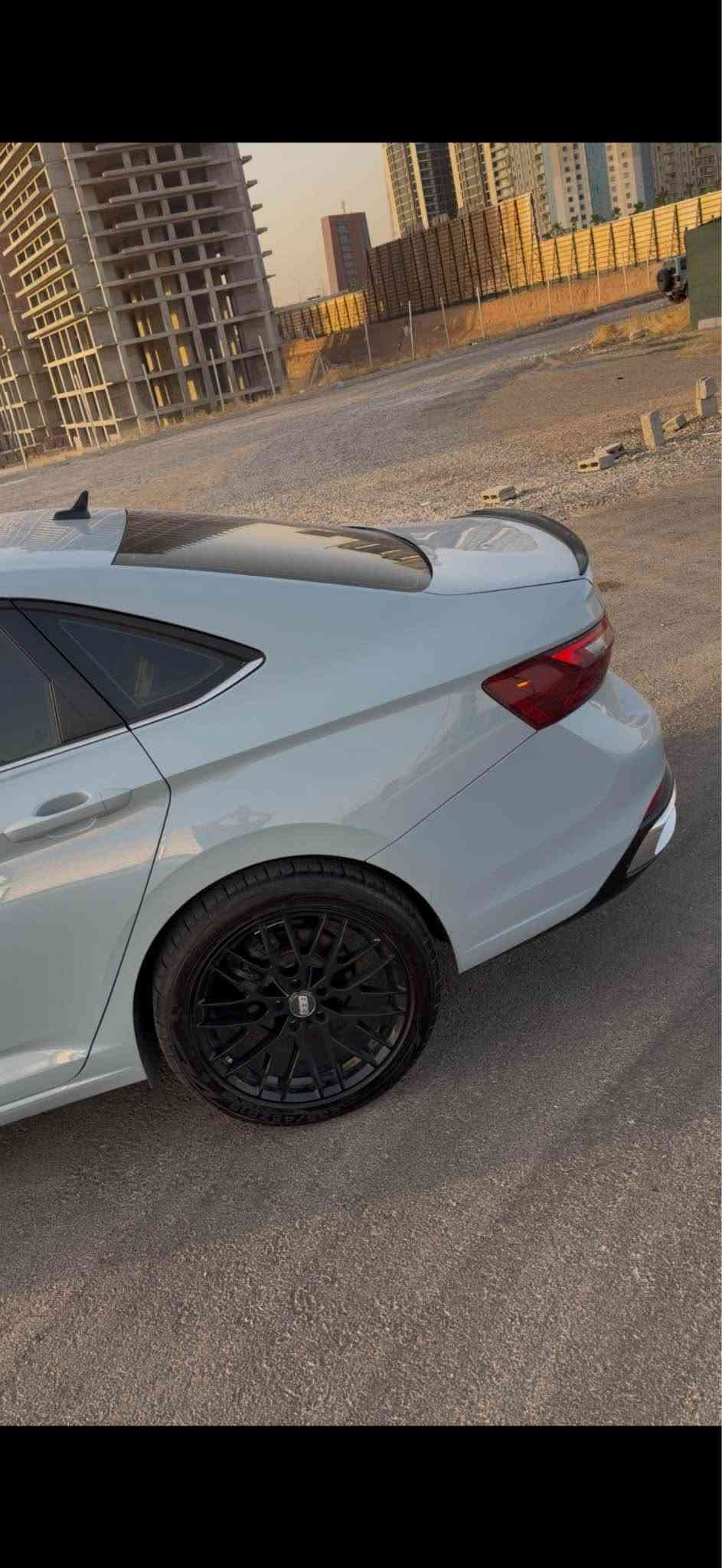 volkswagen jetta se  2025                               بو فروشتن مواسةفات پانوراما بةسمة شةغال گوشين جلد گوشين هيتةر گيچ ئةليكتروني تةعديل سرعة خةتي جادة زور مواسةفاتي تر   بي سبوغة سندوق و چاملغي پشتي هةندةك تةعديلة جةمپةچي پشتي هةية ارباگ بةس شان ١١ هةزار مايل روية هةموو شتي بةشةرتة  سعري١٩٢شوين هةولير   *********** أربيل, العراق
