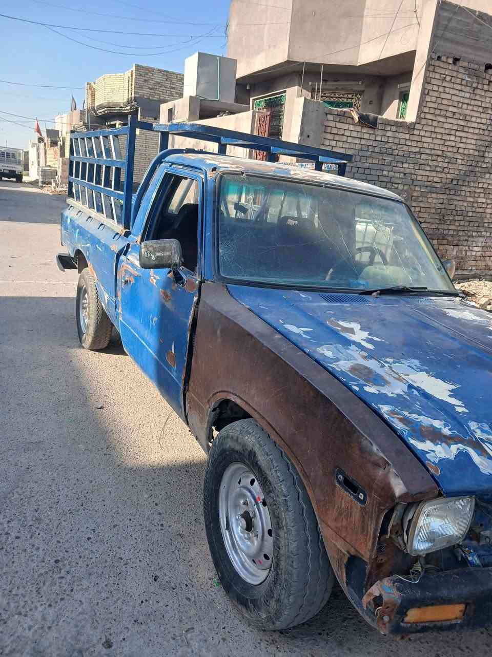 السلام عليكم بكم موديل 82 مال شغل كوم حديد جير محرك تقوم تاير جواها سياره شغاله مراوس بريجو لو فتون لو بيع 17سعر بيها مجال فكان بغداد *********** واتساب
