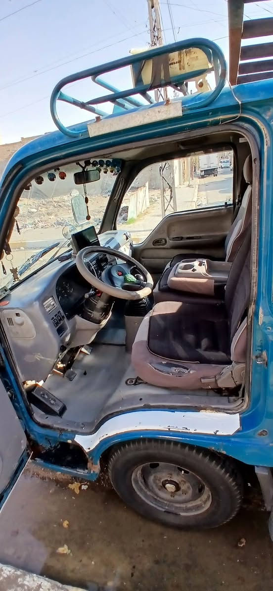 كيا فونتيره للبيع رقم ديالى موديل ٩٨ كيا جاهزه من كلشي بس بيها الشاصى مفطوره ومسوي باجاج مضبوط السياره بسمي رقم شاصى واضح اتصل واتدلل ***********
