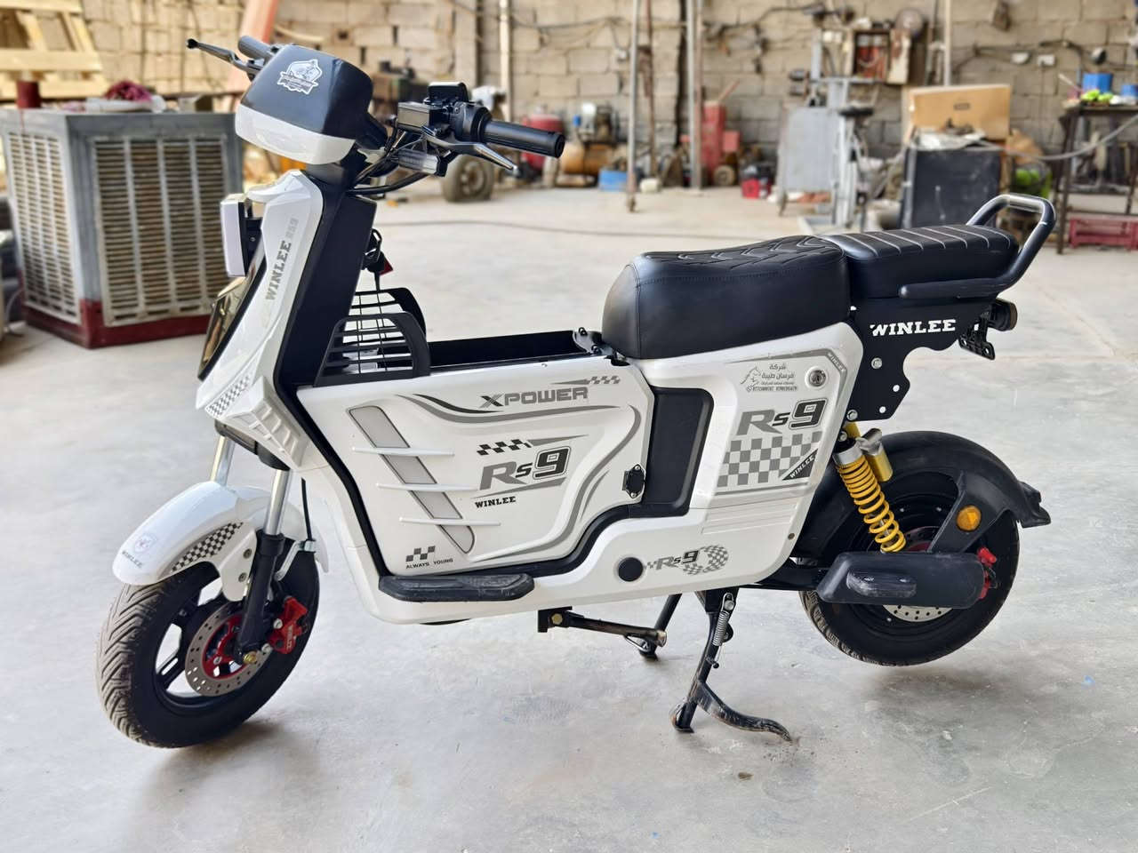 دراجة شحن R9s ونلي الاصلي للبيع الدراجة نظيفة 
بطاريات بالشرط 
صندوق vip 
تايرات جدد الدراجة ما ناقصها برغي 
السعر 500 و بيها مجال بسيط 
الشراي يخابر ***********

