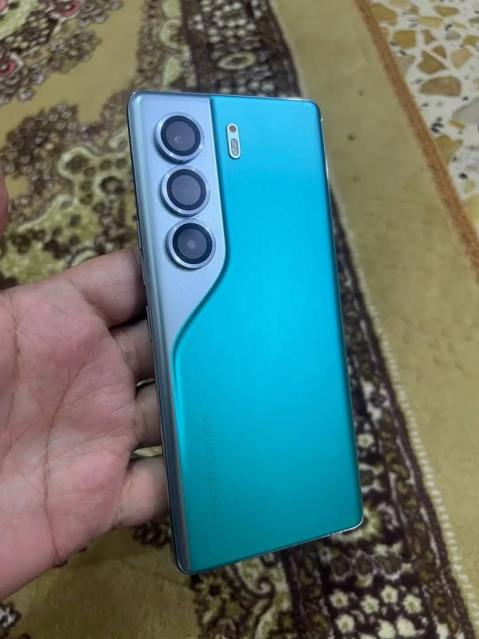 تكنو كامون 40 برو 5G TECNO CAMON 40 Pro✨ 5G

رام12+12

ذاكرة256

شاشة 144هيرتز فول دقة

بطارية 5200
مواصفاته معروفة...
موبايل جديد كارتونته وملحقاته كلهن موجودات
#السعر_420 وبيه مجال
#العنوان: ذي قار _ سوق الشيوخ  
#للتواصل: ***********
