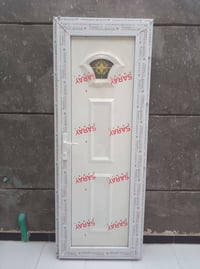باب جديد • عرض ٧٥سم • طول ٢متر