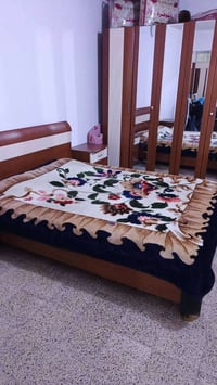 سوق شيلى • جسر سولاف • غرفة نوم