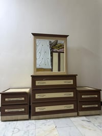 للبيع • واتساب • غرف نوم