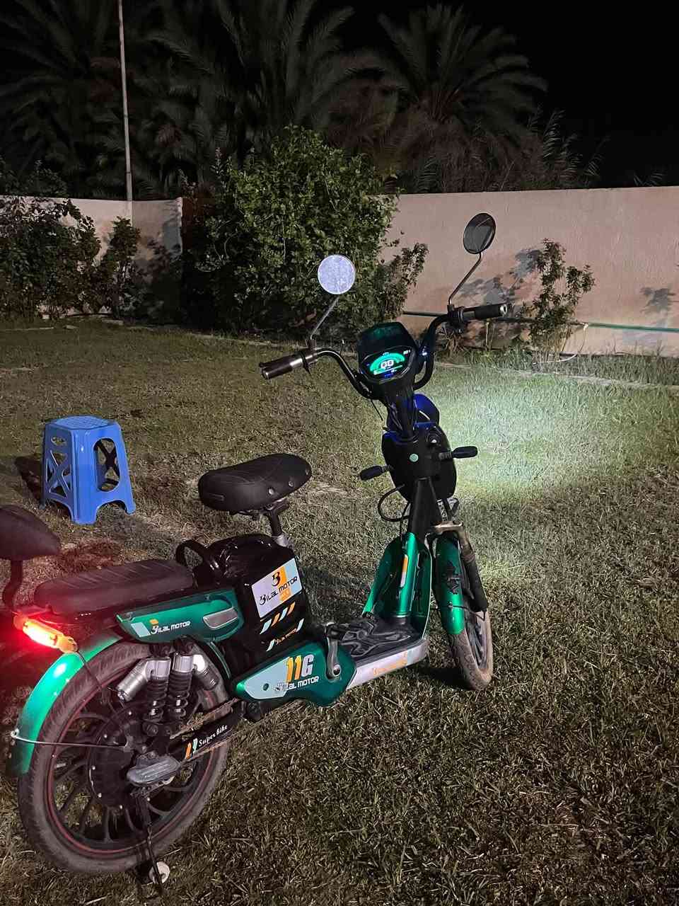 السلام عليكم باسكل شحن للبيع. الباسكل بلادي ما بي اي نقص المكان بابل المسيب حي الزهراء للاستفسار الاتصال عل الرقم ***********
