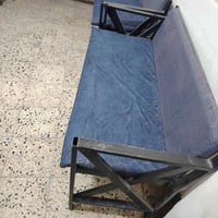 كراسي حديد • نضيفات • ١٦