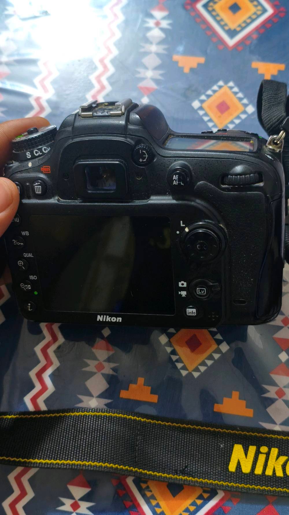 عدسة vr 18- 140 nikon 7100 مع كامل ملحقاتها  نظافتها 85٪
بطارية 2 اصليات 
شاحنة اصلية 
حزام 
ب 450