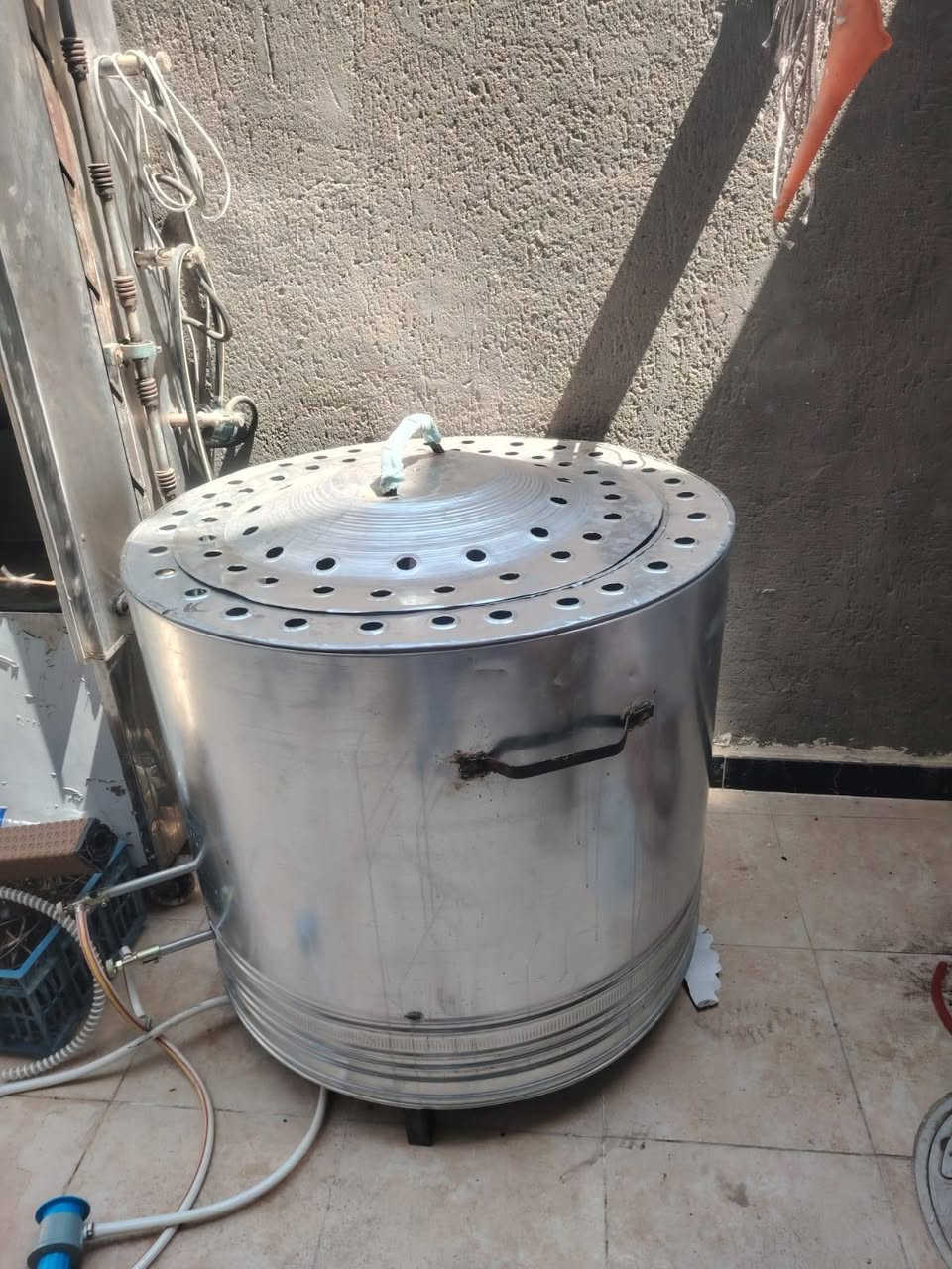غراض لبيع مستعمل جديد كوزنات عدد 5 +مغسل عدد 2 +شويات سمج عدد 4 شيش كباب + تكه  عده مال ليلون + تنور خبز تفصال اصلي اصلي كلمن وسعره مكان كوت خاجيه شارع ٤٠ رقم هاتف فقط ***********
