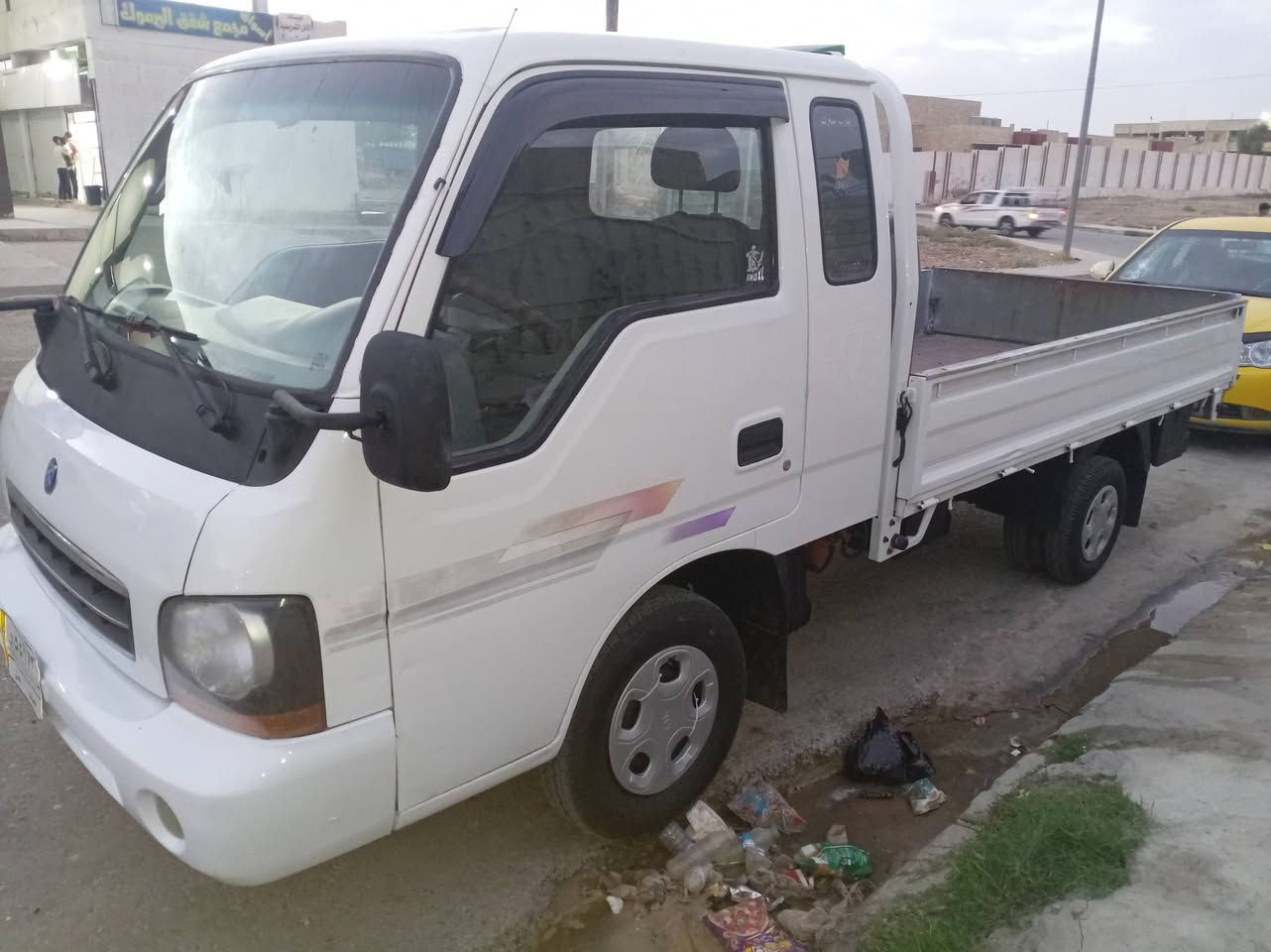 كيا بزون موديل 2001 محرك كير اكسن شاصي شرط السعر 90 شرط التحويل العنوان موصل جانب الأيمن حي الرسالة *********** ***********
