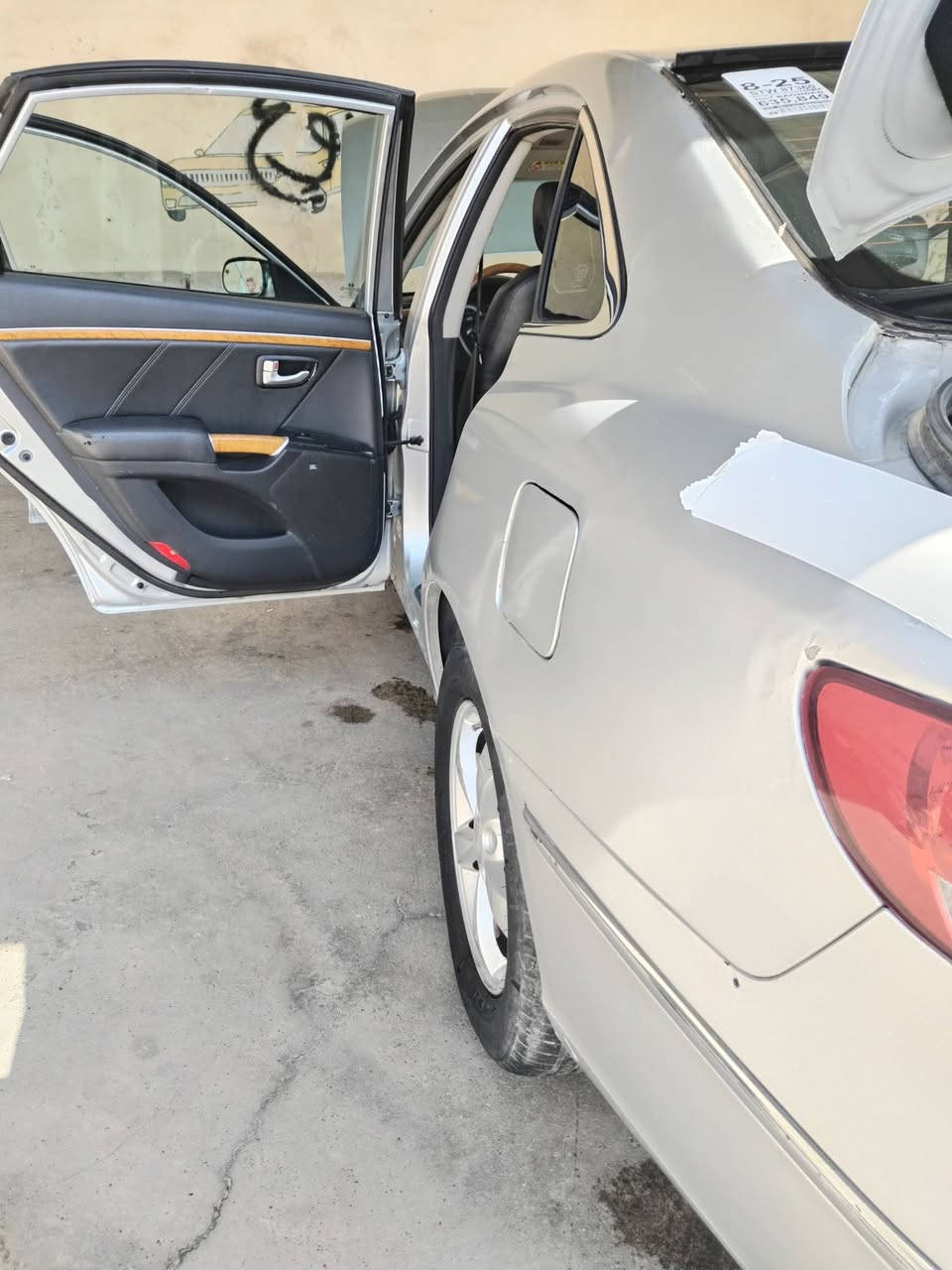 السلام عليكم
سياره للبيع سوناتا كرانديور (مامسجل) كص

سياره نضيفة محرك كير بل شرط نضافة فول

حجم المحرك 2700 ✈️

اقتصاديه فول بل بانزين ⛽ 

موديل 2008

سياره جديده شركة

تبريد ثلج قطعتين ❄️❄️

صدر جديد تايرات نص عمر

تحكم ستيرن مرايات شفط🚏

كشن  كهربائي

السعر 42 وبي مجال للشراي ***********
