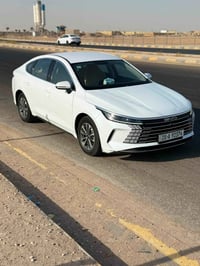 بي واي دي دسترويل ماشيه 42  مديل 2025للبيع فقط داخل ابيض  بصمه  كارت ف...