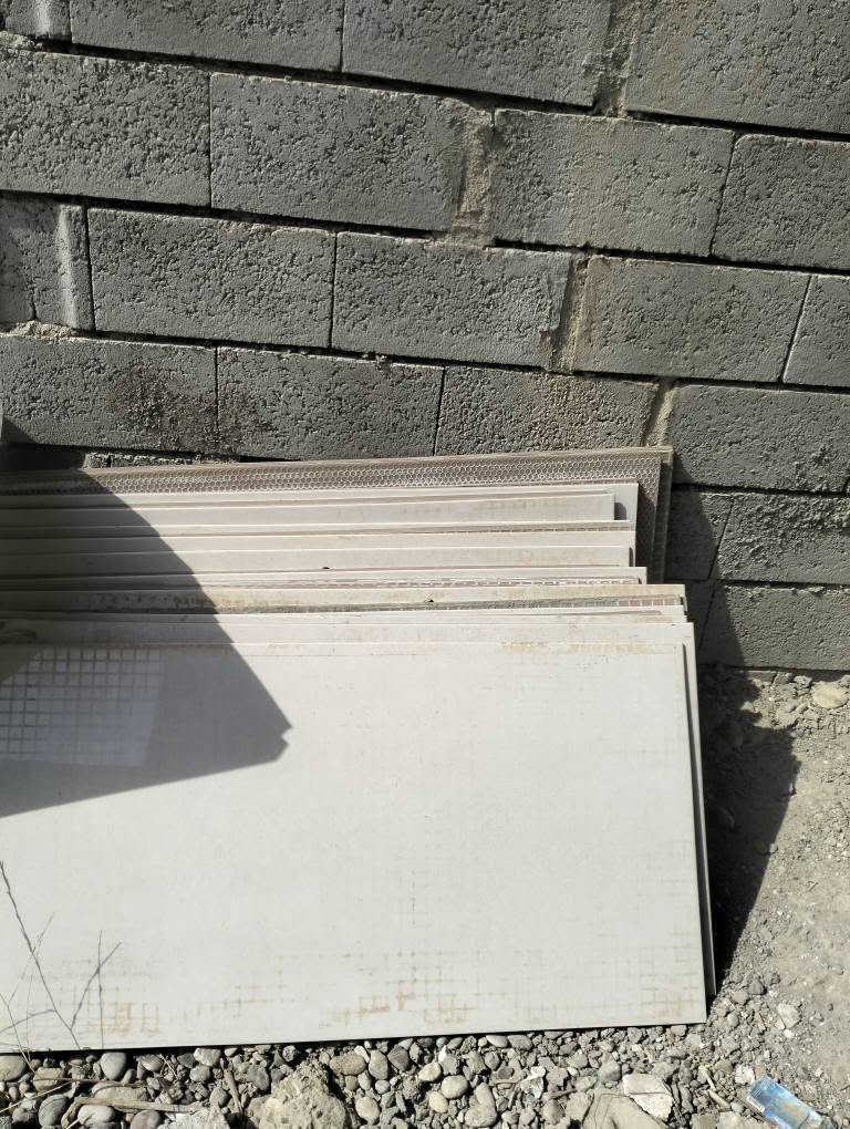 سیرامیک للییع 60*120 متفرخ
***********
*********** كركوك, العراق
