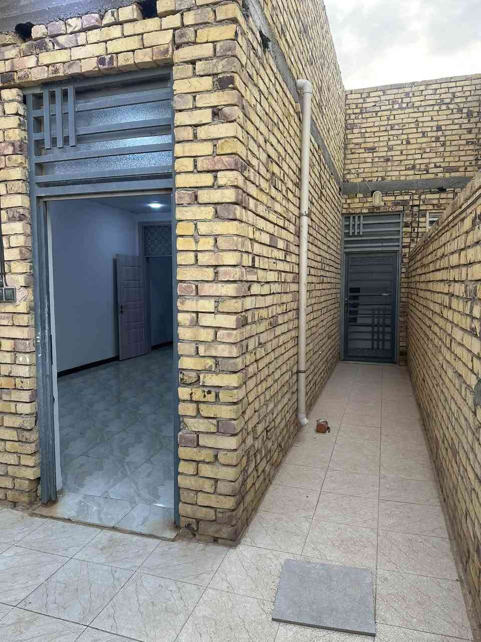 منزل • كونكريت حديث • جاهز للسكنية