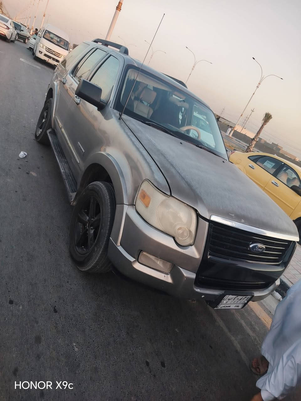سلام عليكم فورت اكس بلاور سياره رقم بغداد كير مكينه شرط حداديه وره وكدام تبريد شغال تخم تاير جديد السعر 75 وبيه مجال رقم الموبايل ***********
