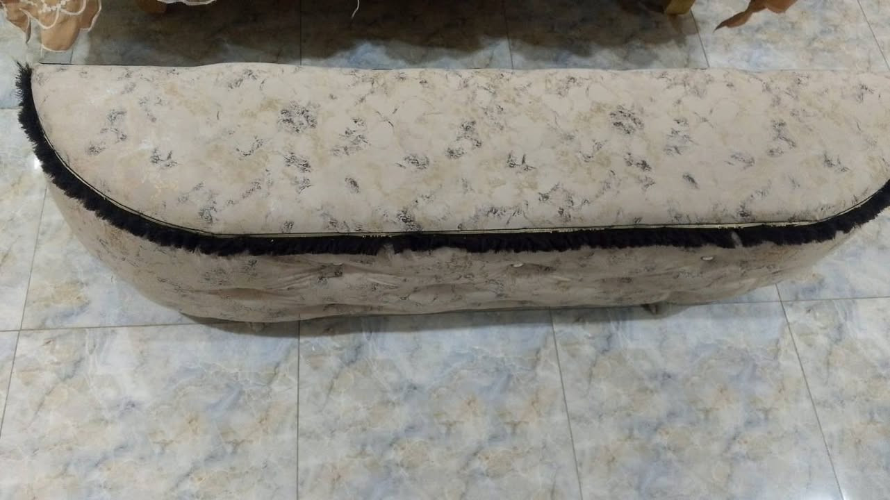 السلام عليكم ورحمة الله وبركاته مكلف بالنشر
غرفة اغشاب مكونه من 7 قطع
 منتوج عراقي وتصميمه كذالك
 مرتبه نضيفه مستخدمه قليل 
للاستفسار الاتصال او واتساب 
***********
