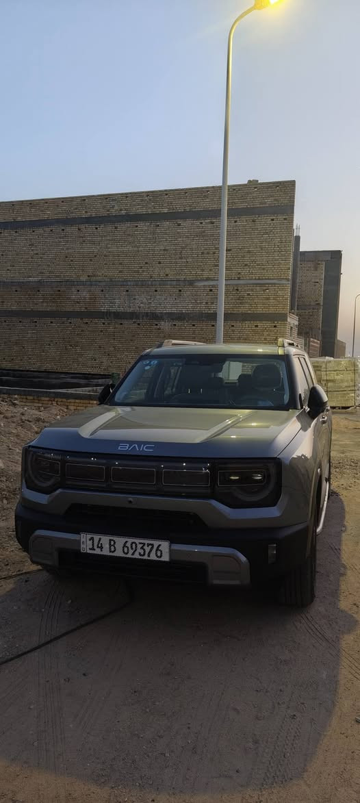 السلام عليكم.....
BAIC BJ30E 2026
●رصاصي
●ماشية 7000 كم
●مكفولة
●رقم بصرة
●ضمان محرك وبطارية (ضمان الشركة)
🟫 المواصفات:
✅ محرك هجين ذكي
🔹 1.5 لتر تيربو + محرك كهربائي
🔹 قوة إجمالية تصل إلى 405 حصان
🔹 عزم دوران قوي يقارب 680 نيوتن.متر
🔹 ناقل حركة متطور
🔹 دفع رباعي
✨ شاشة وسطية كبيرة
✨ عدادات رقمية
✨ مقاعد جلد
✨ فتحة سقف بانوراما
🛡️ 7أنظمة أمان متقدمة
🔒 8 وسائد هوائية
                                       🔒 ABS – ESP
🔒 أنظمة مساعدة قيادة ذكية
🔒 كاميرا 360° وحساسات ركن
مكان السيارة البصرة
السعر 33 مليون وبيها مجال
للاستفسار الاتصال على الرقم
***********
***********
