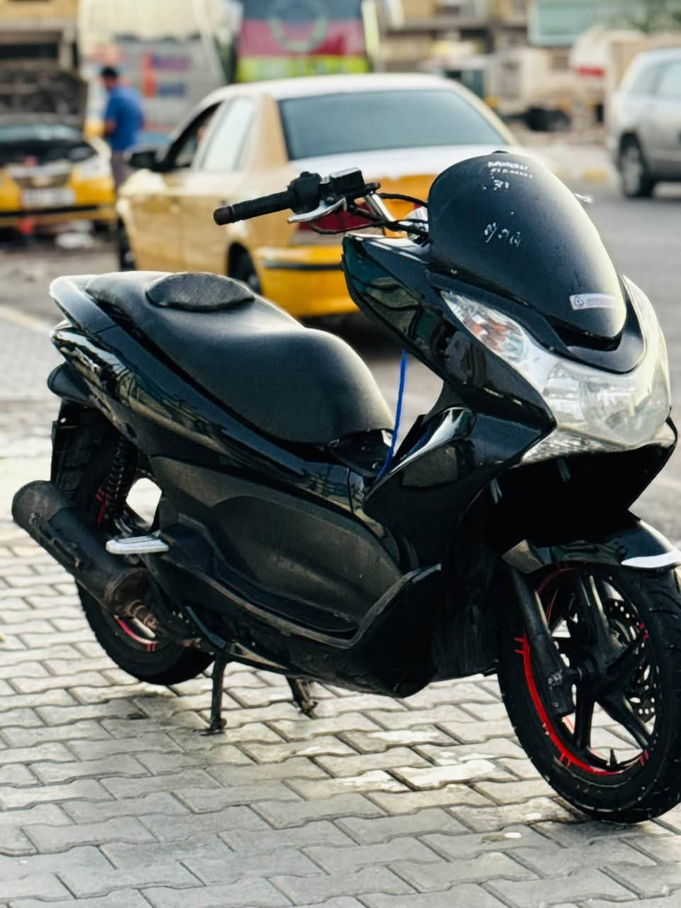 جيل اول مكفوله مكاني كوت خاجيه pcx  *********** السعر مليونين وبيها مجال بسيط
