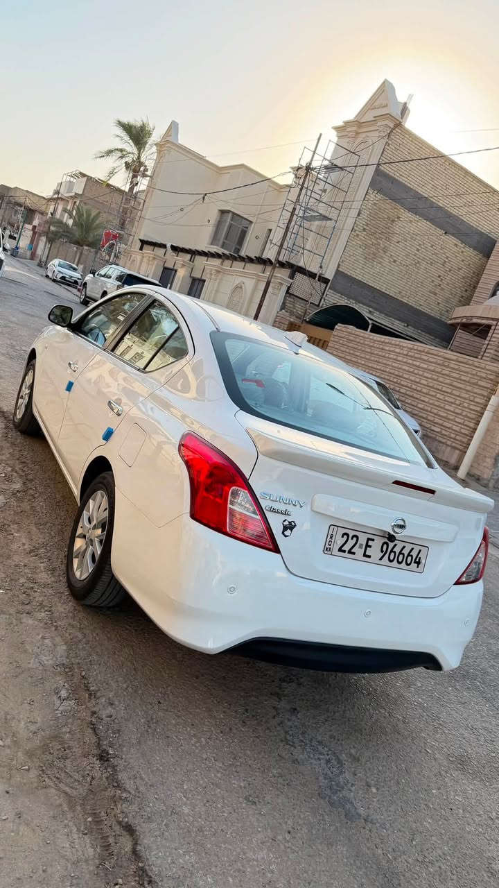 سلام عليكم 
نيسان صني هندي اصلي بليته زركه ام الضمان مديل ٢٠٢٤ 
ماشيه ١٢ الف زيرو زيرو بعدهي بلايلون الشركه جديده جدا مكفوله كفاله عامه 
الفول بل هندي ويل كب اربعه جام كهرباء قطعتين تبريد 
سبير مانازل سويجات ثنين كتلوكات كلهن كاملات 

مكاني النجف الاشرف السعر ١٢٣ وبيه مجال ( ***********)
