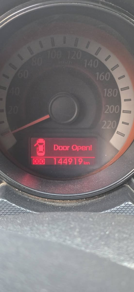 100$
***********
بيها قطعه ماشيه ١٤٤
