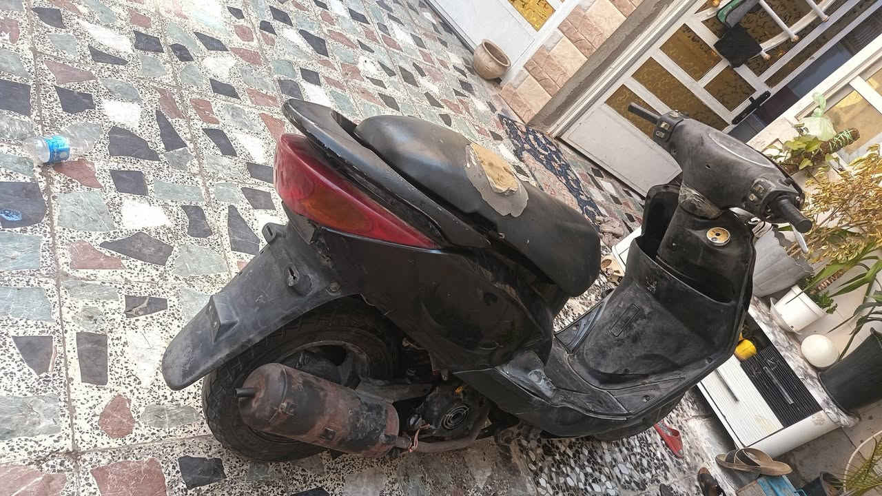 سلام عليكم شباب دراجه بريز شغاله بس تخربط والله بعد مادري مستعجل عليه سعر 250وبيه مجال رقم***********وتساب مكان بغداد تقاطع درويش كفاءات السيديه شارع كنانه
