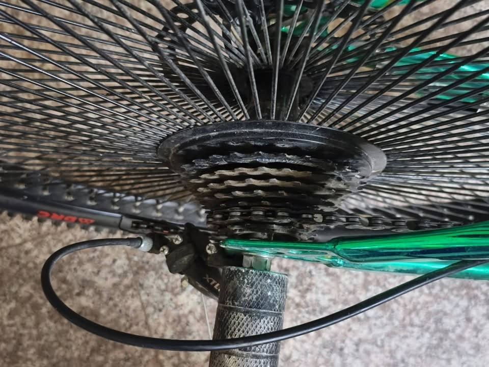 سلام عليكم 
بايسكل جبلي c700
سعرة 155بي مجال
مكانه ميسان القادسية شارع الفورتات

***********
