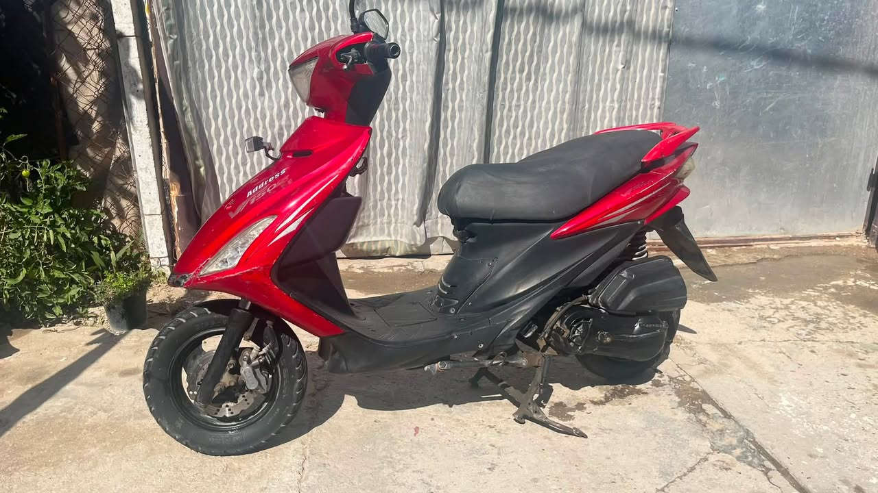 السلام عليكم 
دراجة ادريسً V150 شغاله هندر وسلف 

سبب البيع  ( ما احتاجها حاليا حرامات تبقى متروكة)

متواجد وتساب ***********
السعر 150
